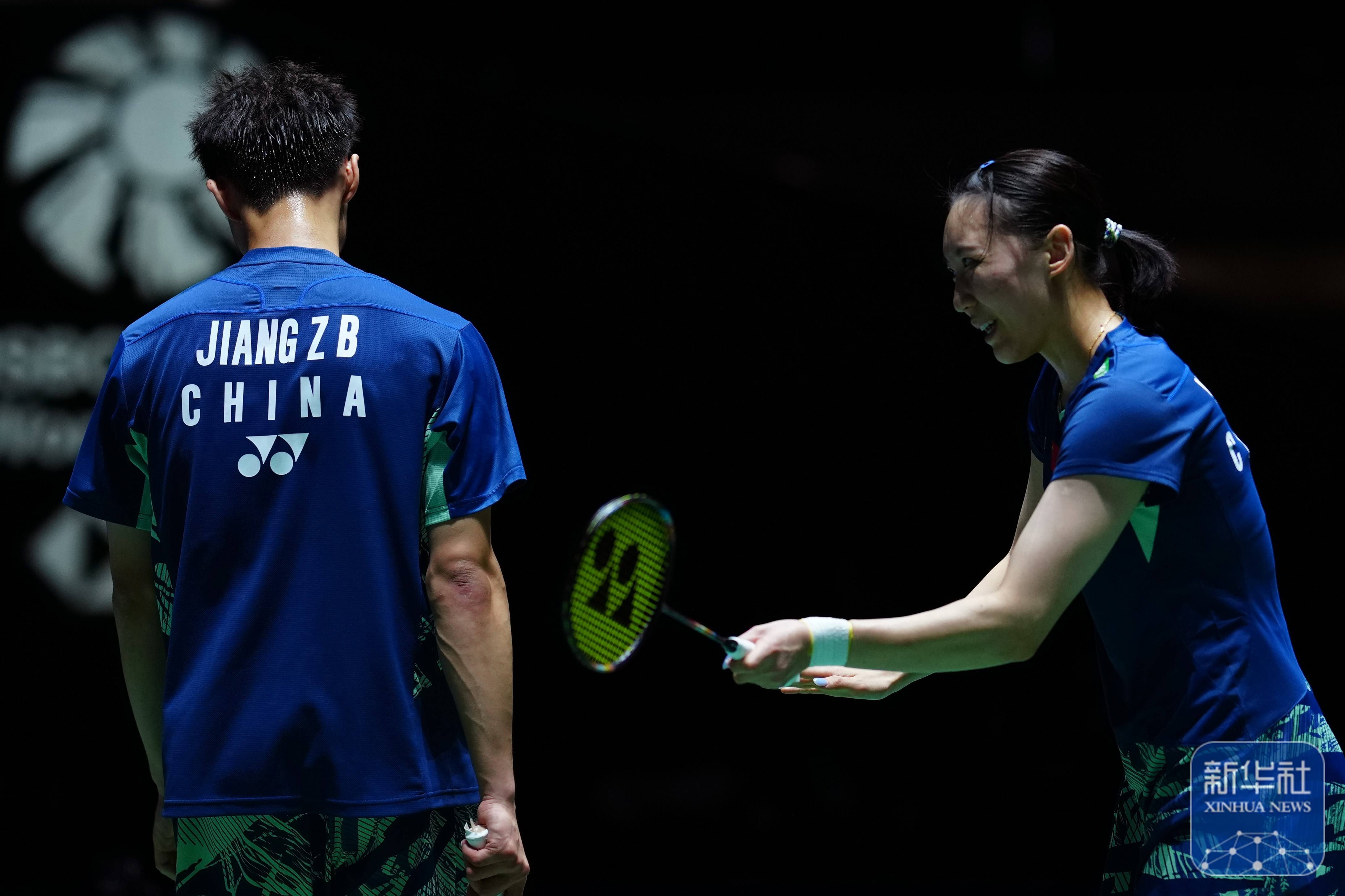 日本羽毛球队险胜泰国羽毛球队，马琳惊艳世界