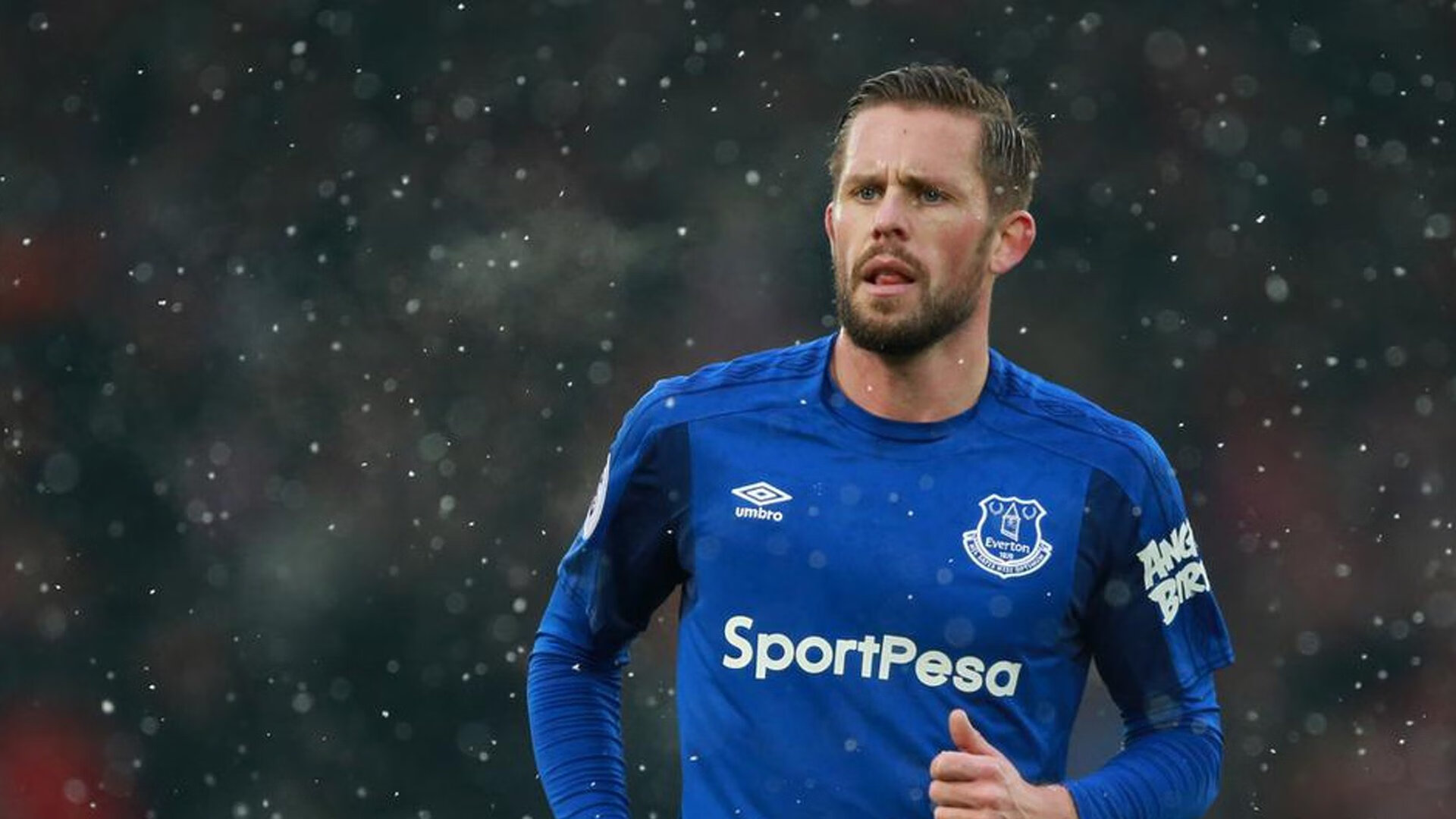 压力铸就传奇，从C罗的爆发到伊拉克的逆转，解读逆境中的冠军基因