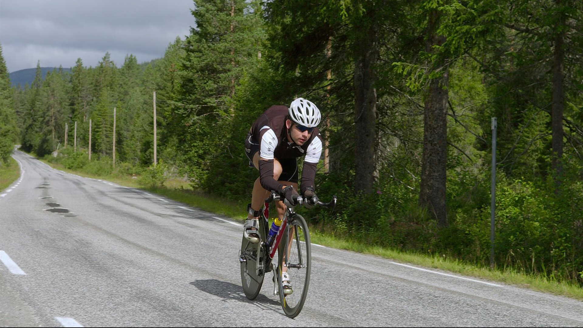 跨界篮球奇观，北京队终结湖人王朝，锡安德甲争冠战上演降维打击