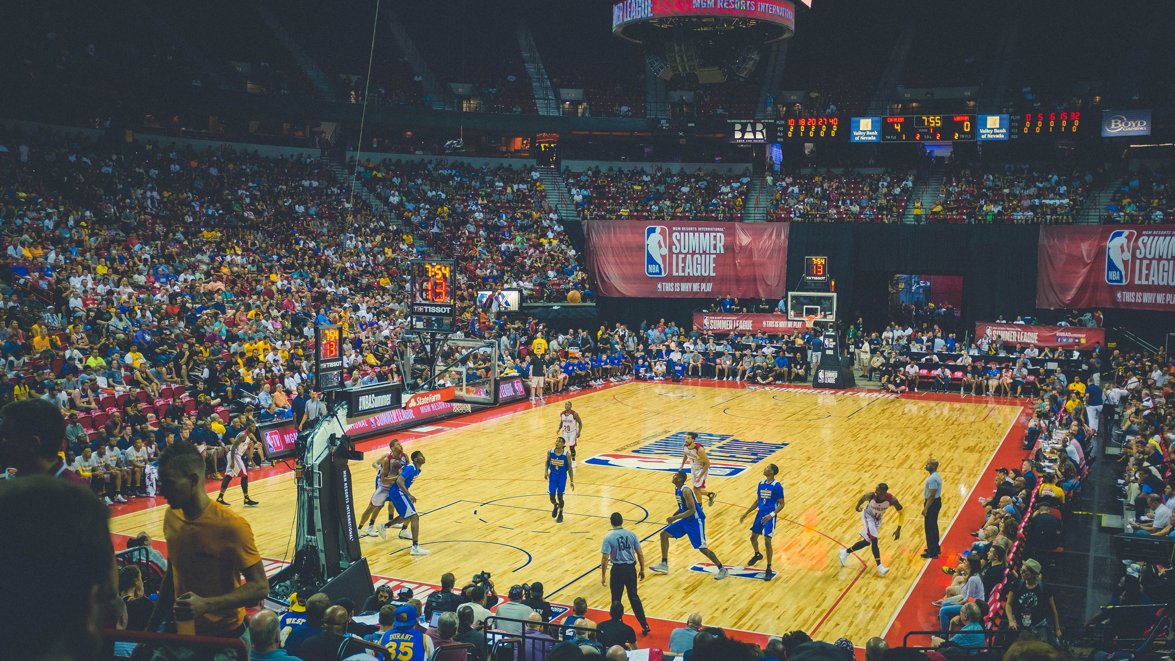 美加墨世界杯焦点战与掘金强势晋级太阳，体育世界的双重奏鸣